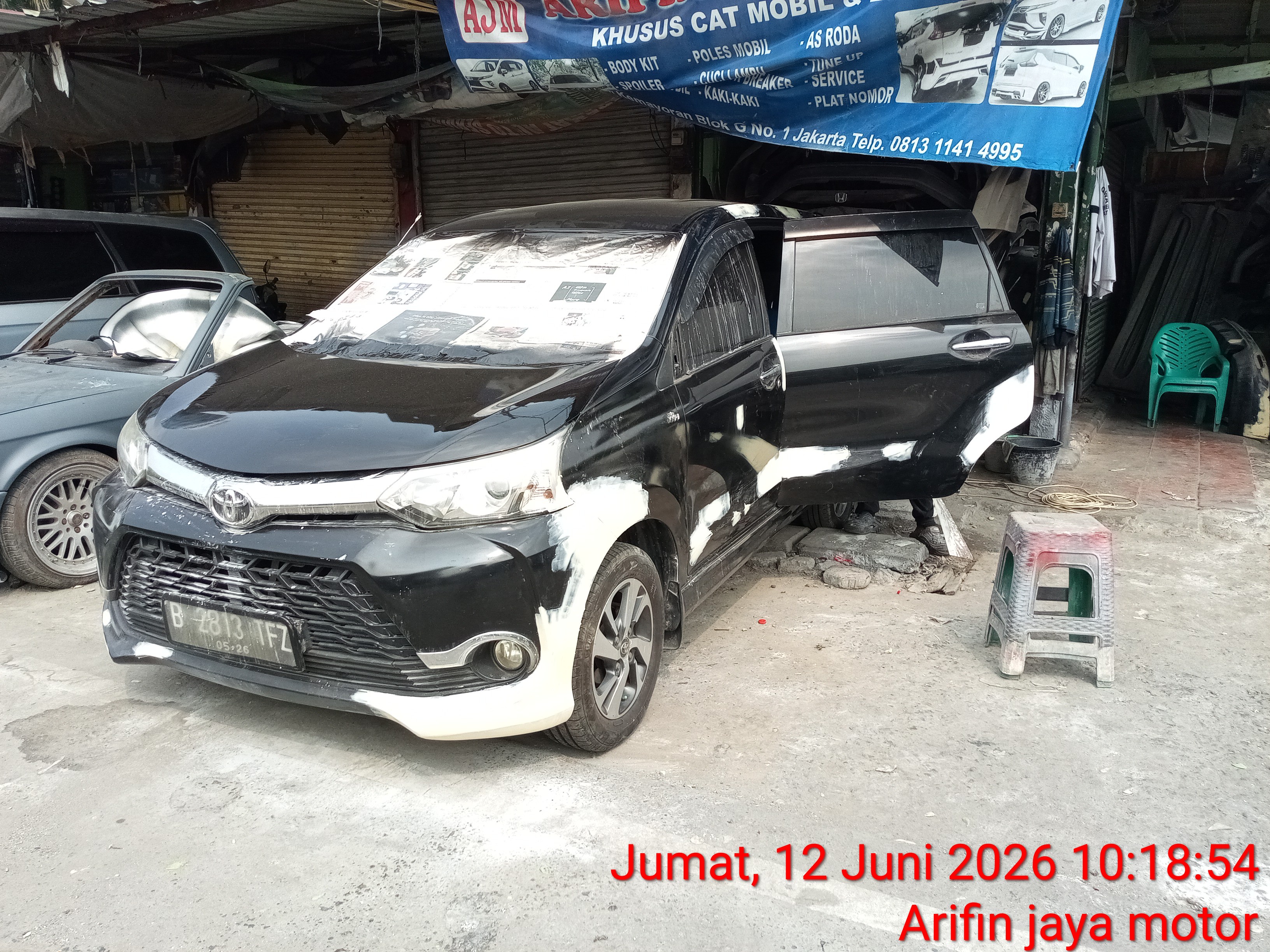 Cat full body mobil Avanza - Sebelum